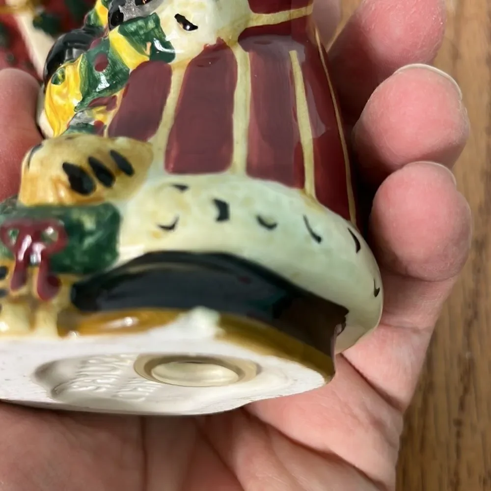 Sakura The Magic of Santa Clause Salt Pepper Shaker Set Ceramic Hand Painted 5”